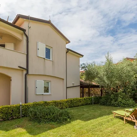 Gemuetliches Marea بيت للعطل Tar-Vabriga